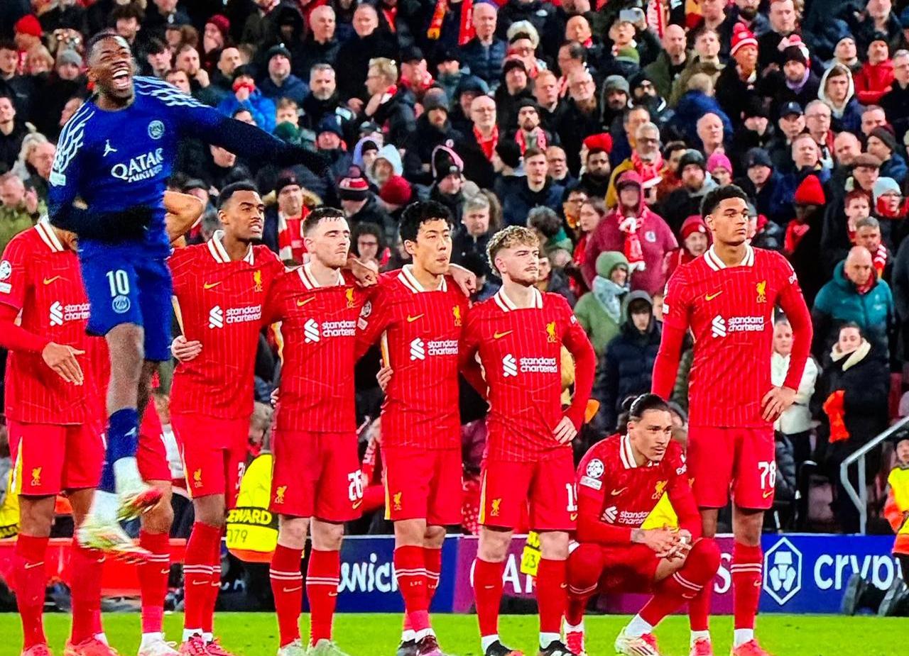 关于塞维利亚大胜退居次席，争冠形势难测的信息